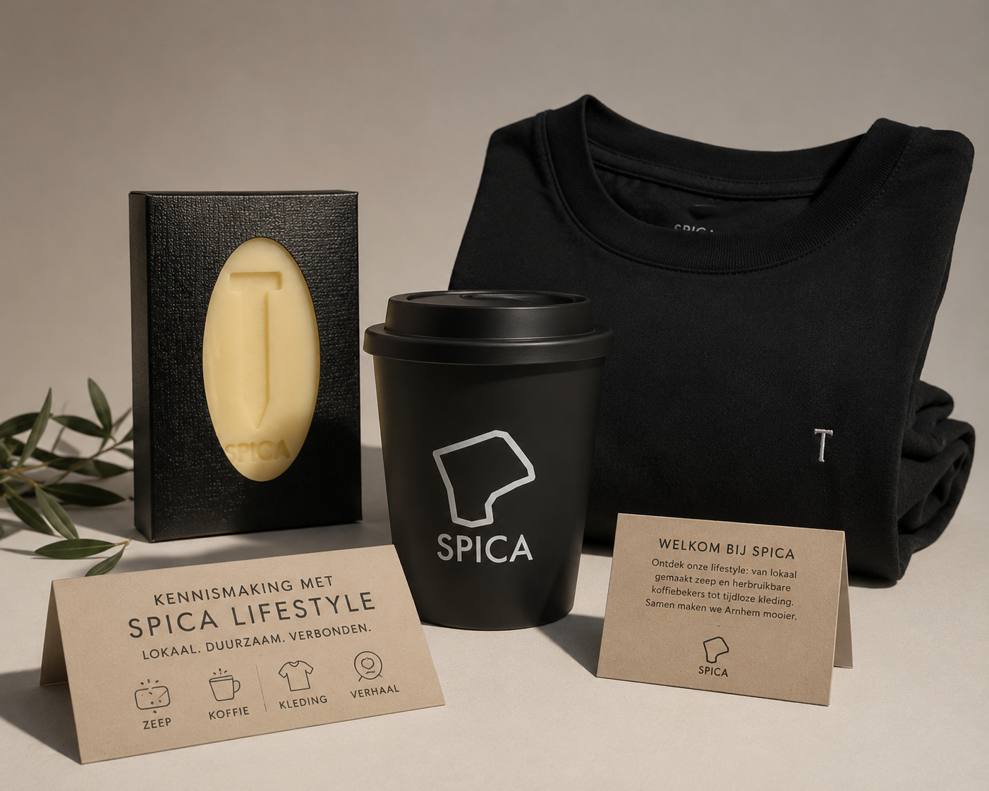 Arnhems relatiegeschenkpakket van Spijkerzeep, Spica koffiebeker en Spijker basic shirt