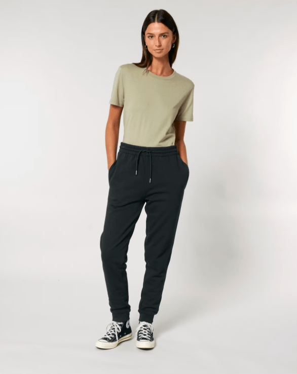 Spica joggingsbroek met Spica kwartier logo - Spica Lifestyle Arnhem