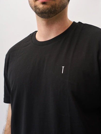 Basic T-shirt Zwart met Spijker Detail